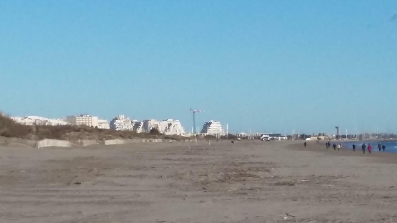 Studio De 25M2 Tout Equipe A 250M Du Bord De Mer La Grande Motte Dış mekan fotoğraf